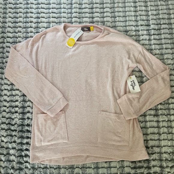 Light Pink Long sleeve - Picture 1 of 3